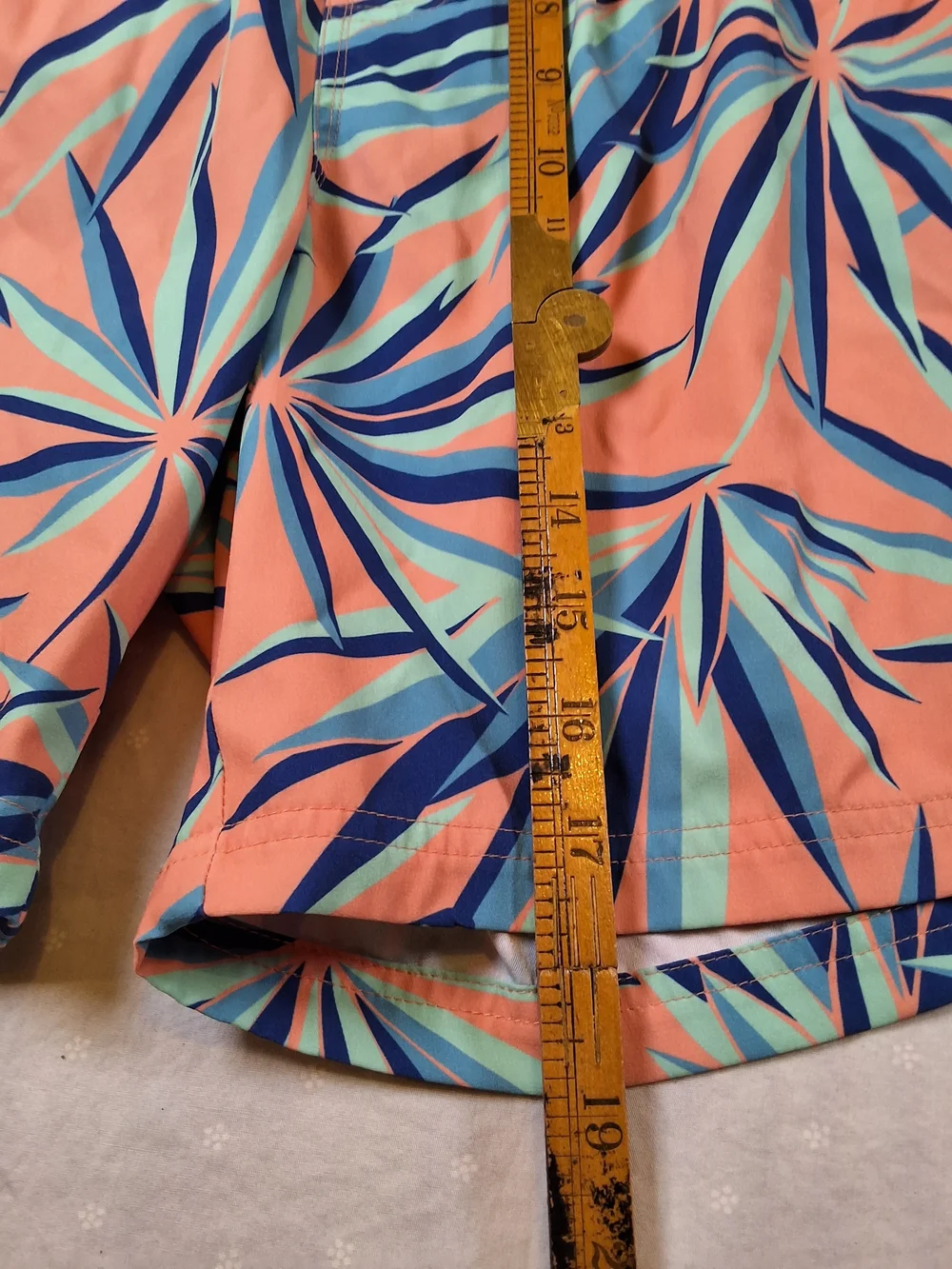 Men's Coral Tropical Print Swim Trunks - Elastic Waist